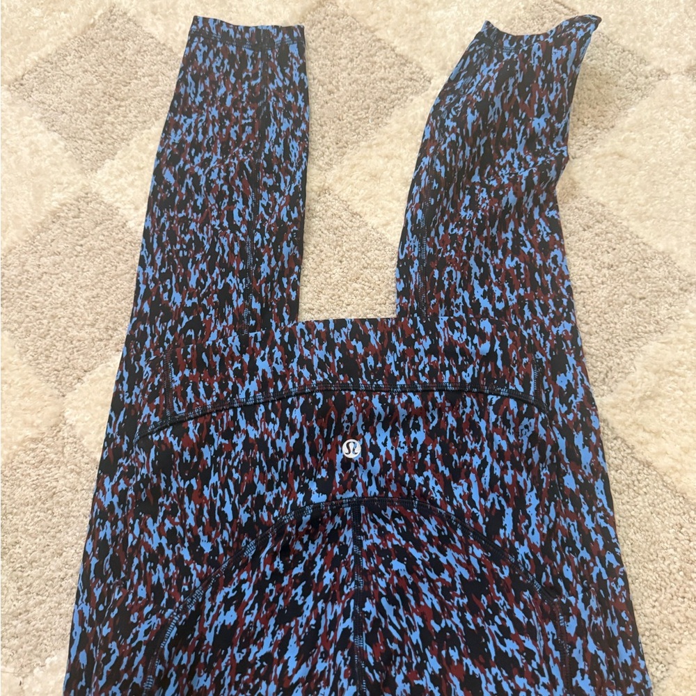 lululemon Black, Blue & Burgundy Abstract Print Leggings